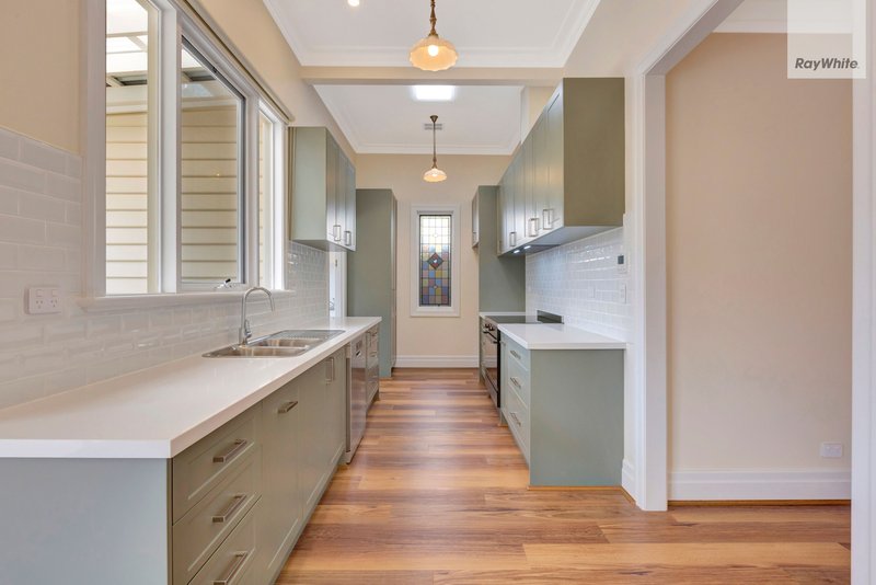 Photo - 4 Downs Street, Brunswick VIC 3056 - Image 6