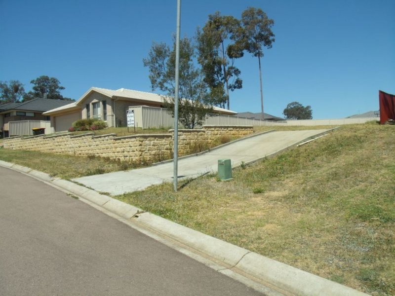 Photo - 4 Drayton Grove, Cessnock NSW 2325 - Image 5