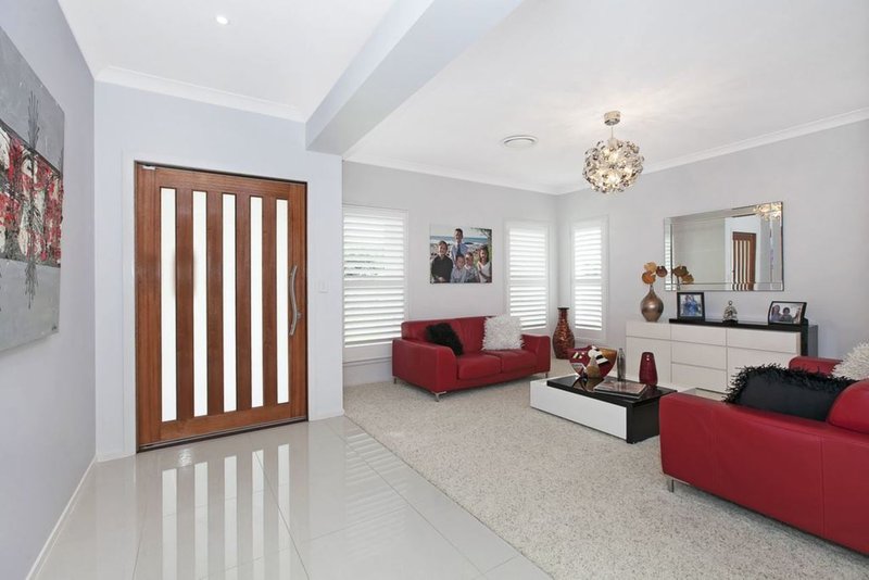 Photo - 4 Dress Circle Court, Bridgeman Downs QLD 4035 - Image 8