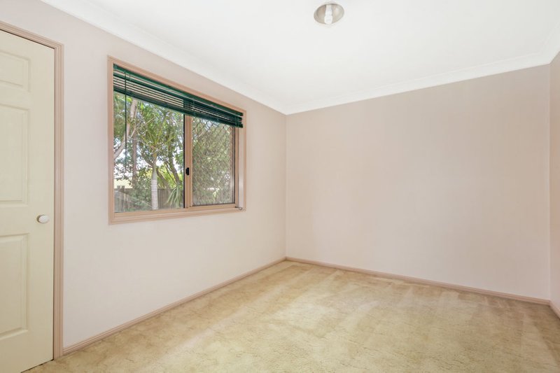 Photo - 4 Dufay Court, Burpengary QLD 4505 - Image 7