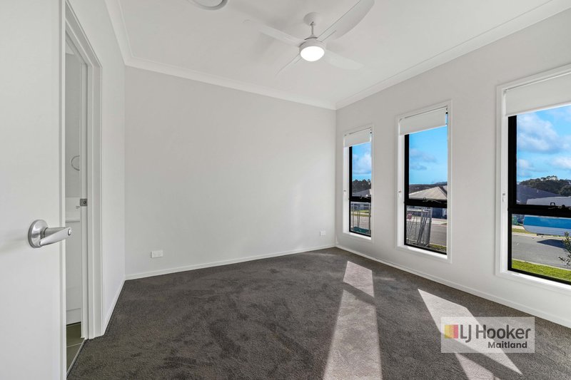 Photo - 4 Duguid Street, Farley NSW 2320 - Image 5