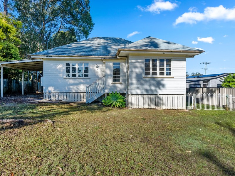 Photo - 4 Duncan Street, Macleay Island QLD 4184 - Image 3