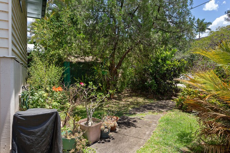 Photo - 4 Dunkirk Street, Gaythorne QLD 4051 - Image 12