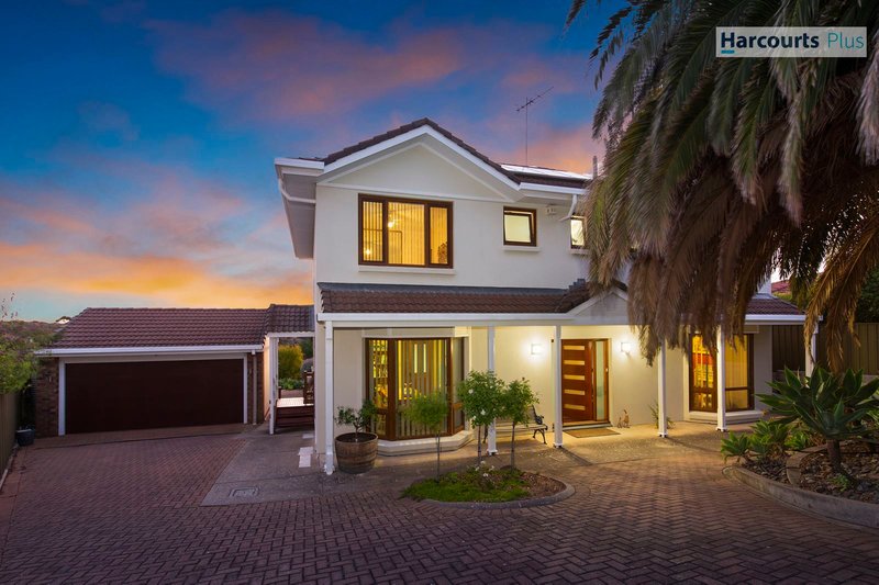 Photo - 4 Duntroon Close, Hallett Cove SA 5158 - Image 3