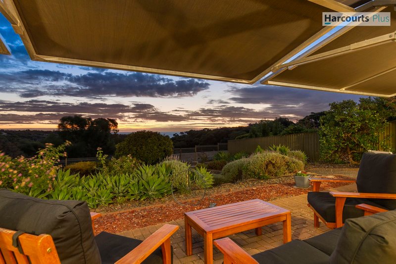 Photo - 4 Duntroon Close, Hallett Cove SA 5158 - Image 15