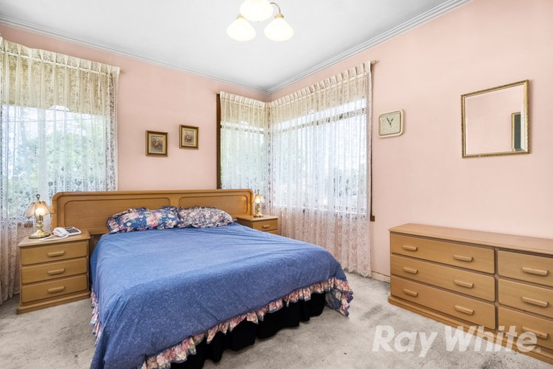 Photo - 4 Durward Road, Malvern East VIC 3145 - Image 7