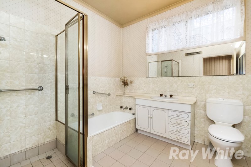 Photo - 4 Durward Road, Malvern East VIC 3145 - Image 8