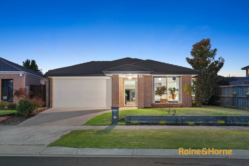 4 Dusky Bells Drive, Cranbourne West VIC 3977