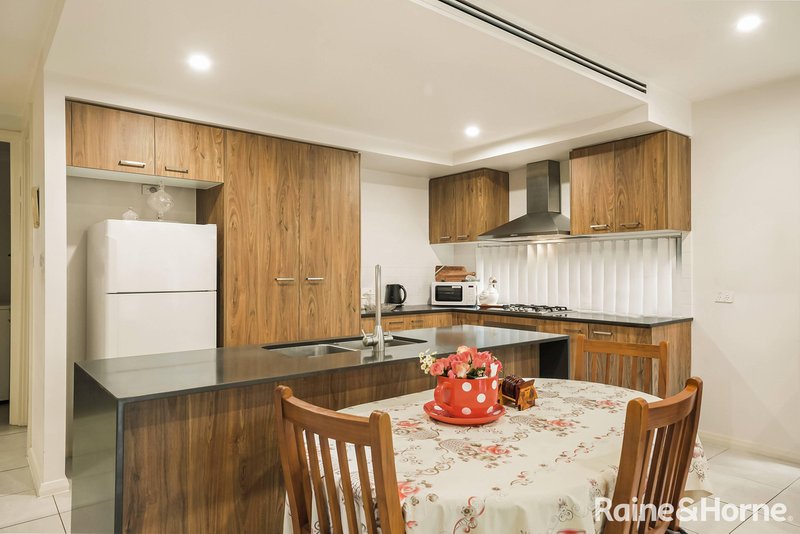 Photo - 4 Dusty Way, Catherine Field NSW 2557 - Image 2