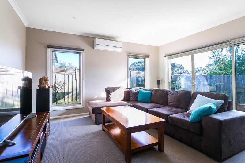 Photo - 4 Dyson Street, Dromana VIC 3936 - Image 3