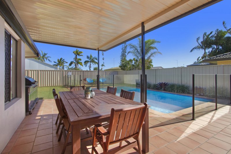 Photo - 4 Eacham Avenue, Coombabah QLD 4216 - Image 10