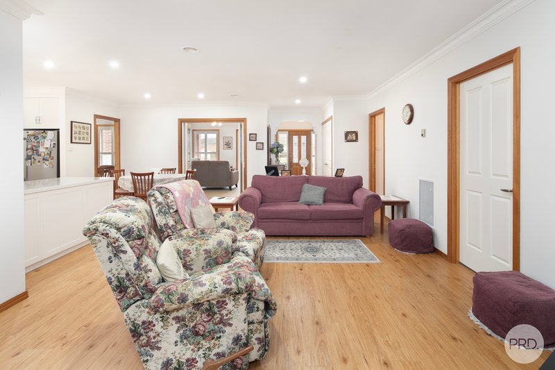 Photo - 4 Eagle Court, Invermay Park VIC 3350 - Image 9
