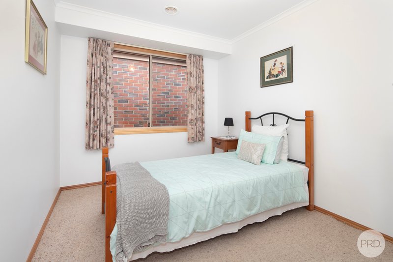 Photo - 4 Eagle Court, Invermay Park VIC 3350 - Image 12