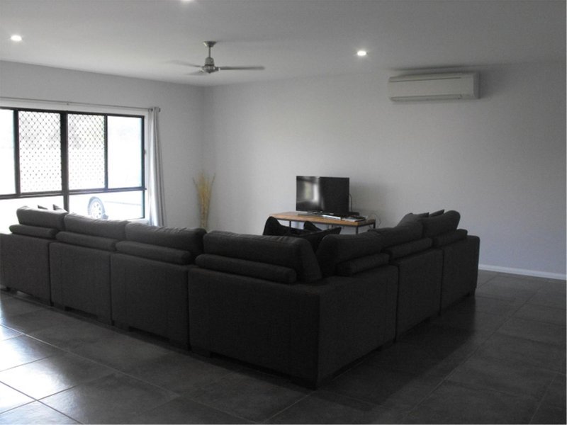 Photo - 4 Eagle Terrace, Weipa QLD 4874 - Image 3