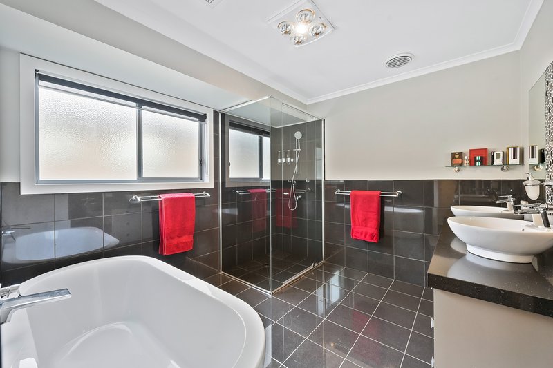 Photo - 4 Eaglehawk Drive, Berwick VIC 3806 - Image 15