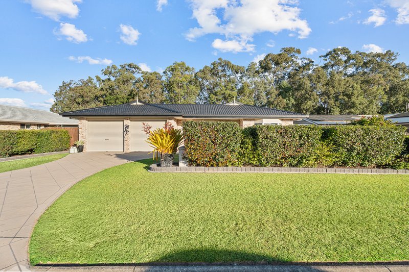 Photo - 4 Earls Court, Point Vernon QLD 4655 - Image 2