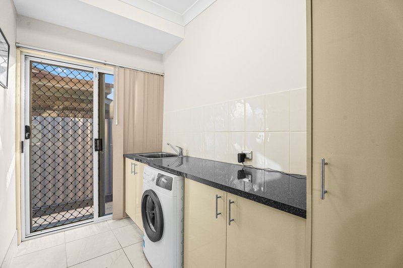 Photo - 4 Earls Court, Point Vernon QLD 4655 - Image 13