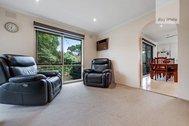 Photo - 4 Eastgate Road, Craigieburn VIC 3064 - Image 3