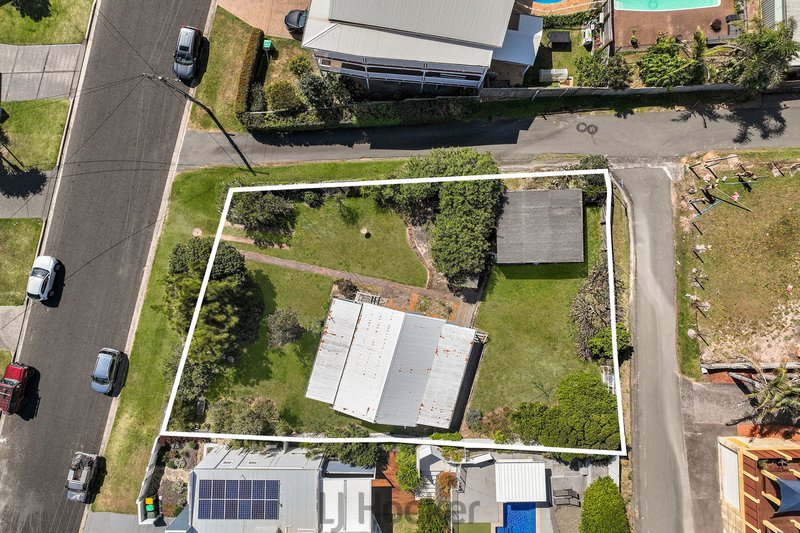 Photo - 4 Ebsworth Street, Redhead NSW 2290 - Image 2