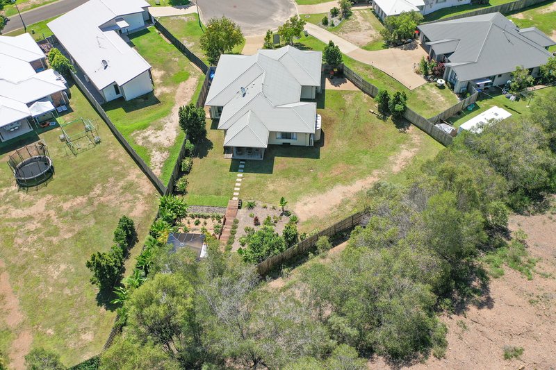 Photo - 4 Eccles Close, Kirkwood QLD 4680 - Image 24