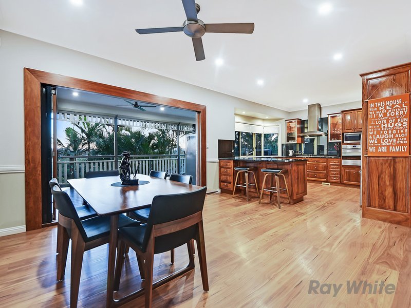 Photo - 4 Edgewater Court, Murrumba Downs QLD 4503 - Image 4