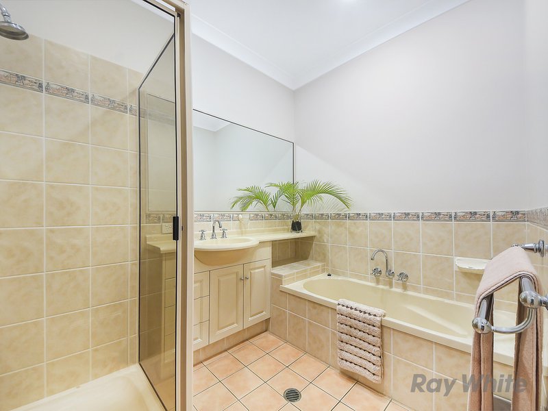 Photo - 4 Edgewater Court, Murrumba Downs QLD 4503 - Image 17