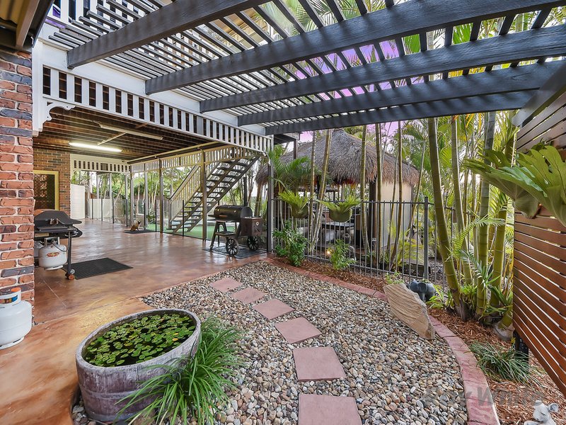 Photo - 4 Edgewater Court, Murrumba Downs QLD 4503 - Image 22