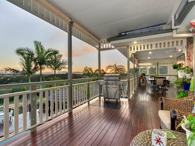 Photo - 4 Edgewater Court, Murrumba Downs QLD 4503 - Image 15