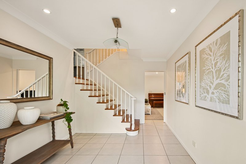 Photo - 4 Edgewood Place, St Ives NSW 2075 - Image 12