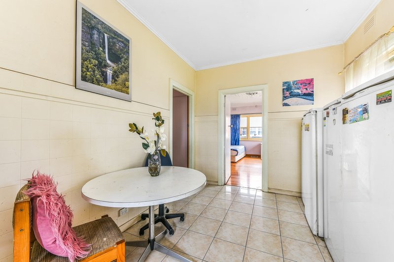 Photo - 4 Edmond Street, Springvale VIC 3171 - Image 5