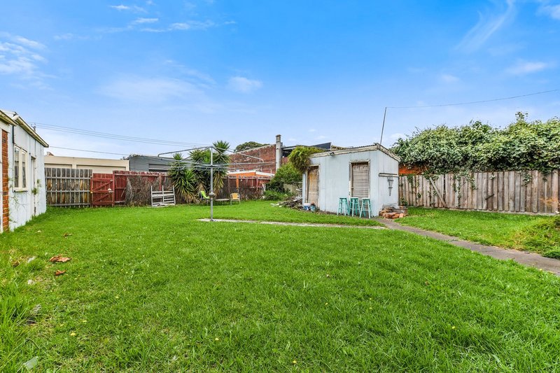 Photo - 4 Edmond Street, Springvale VIC 3171 - Image 10