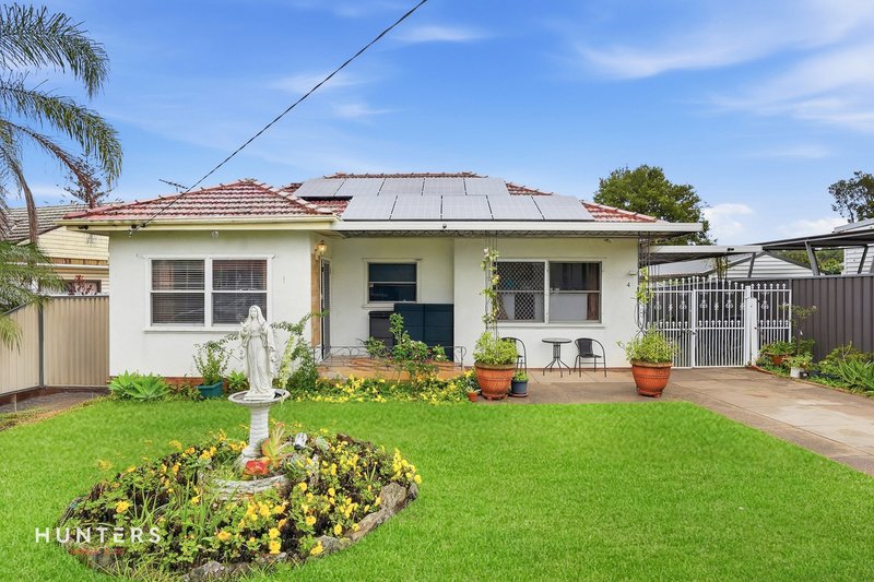 Photo - 4 Edna Avenue, Toongabbie NSW 2146 - Image 1