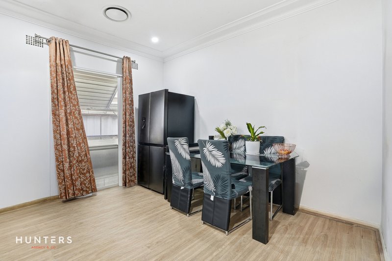 Photo - 4 Edna Avenue, Toongabbie NSW 2146 - Image 4