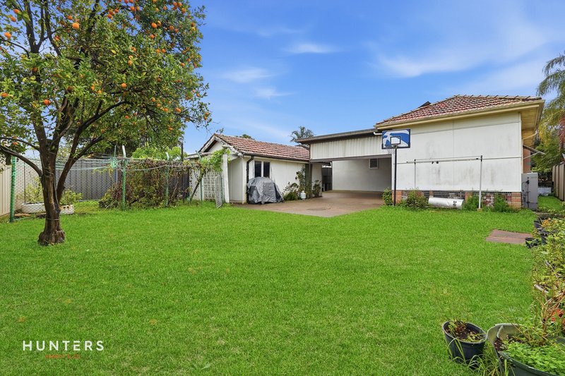 Photo - 4 Edna Avenue, Toongabbie NSW 2146 - Image 11