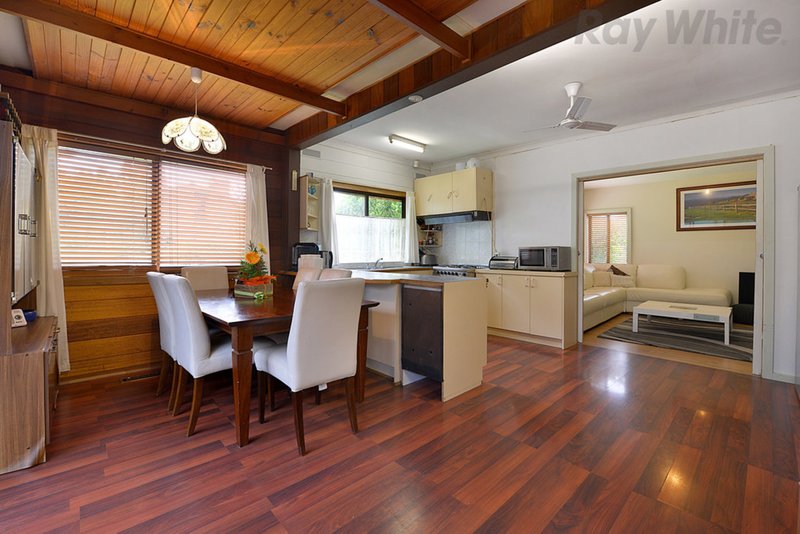 Photo - 4 Edward Street, Bayswater VIC 3153 - Image 2