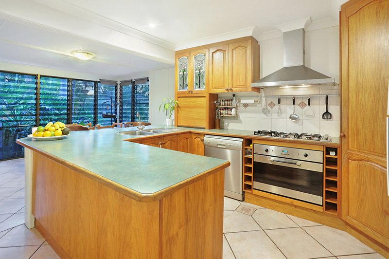 Photo - 4 Edwards Drive, Albany Creek QLD 4035 - Image 9