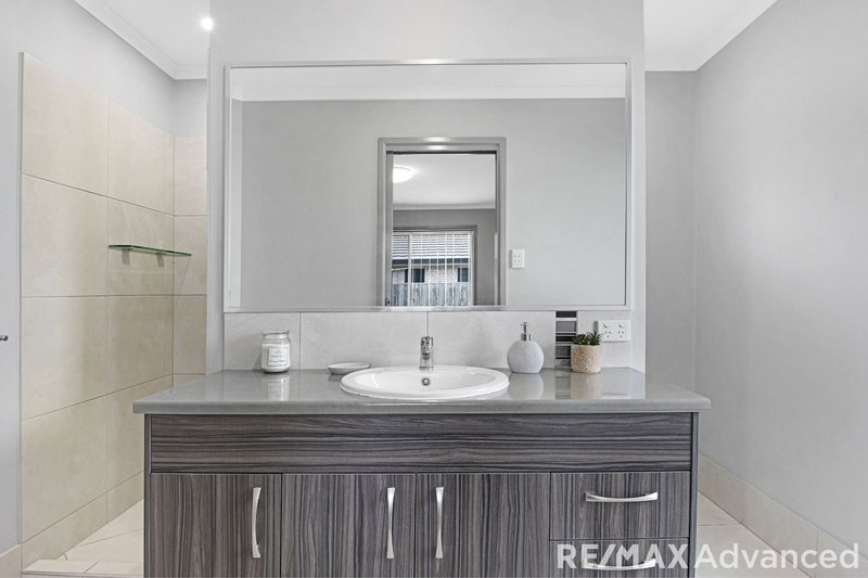 Photo - 4 Eel Place, Bongaree QLD 4507 - Image 7