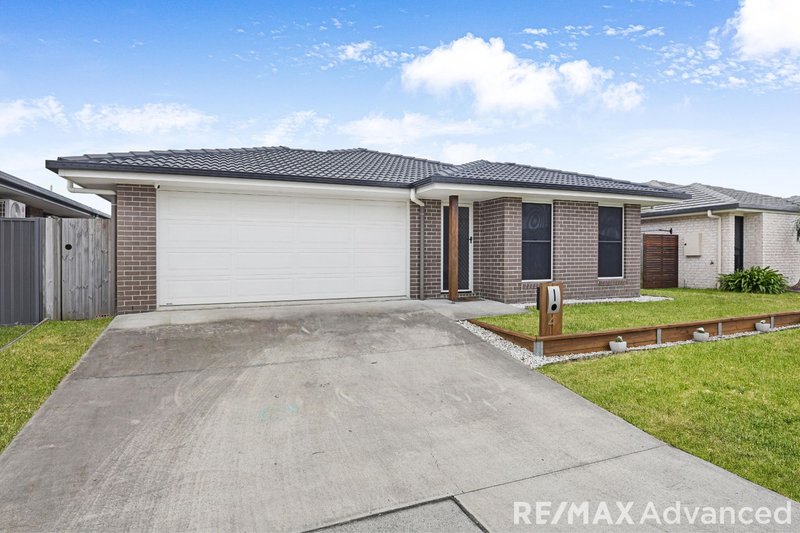 Photo - 4 Eel Place, Bongaree QLD 4507 - Image 14