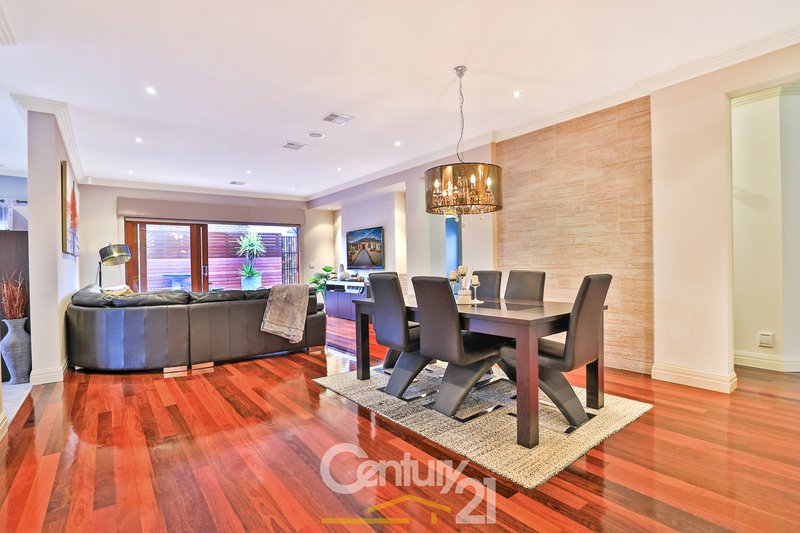 Photo - 4 Egret Way, Pakenham VIC 3810 - Image 6