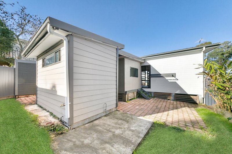 Photo - 4 Eighth Avenue, Toukley NSW 2263 - Image 6