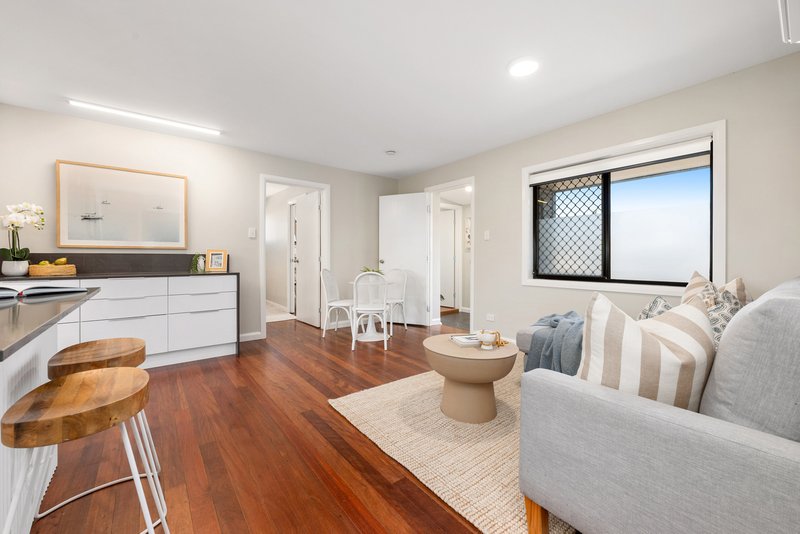 Photo - 4 Eisley Street, Tingalpa QLD 4173 - Image 3