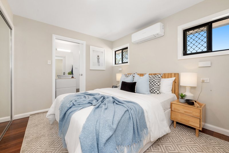 Photo - 4 Eisley Street, Tingalpa QLD 4173 - Image 7
