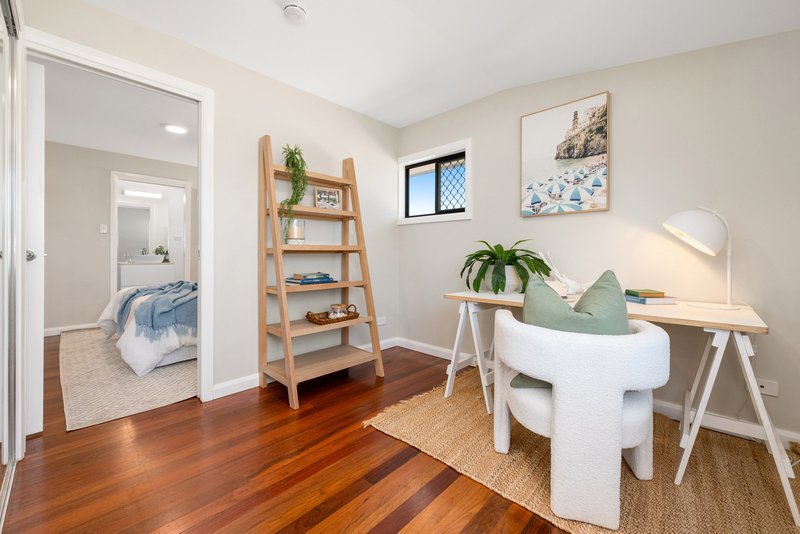 Photo - 4 Eisley Street, Tingalpa QLD 4173 - Image 9