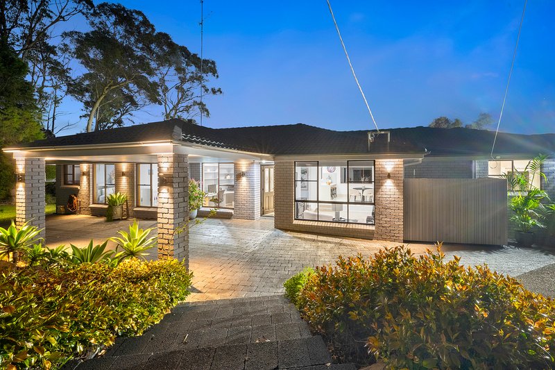 4 Elaine Place, Middle Dural NSW 2158