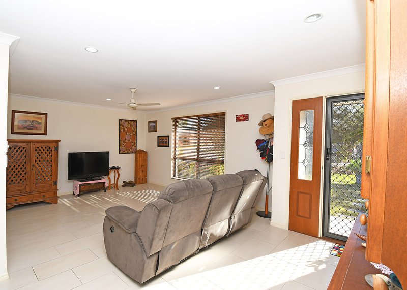 Photo - 4 Elboz Court, Burrum Heads QLD 4659 - Image 2