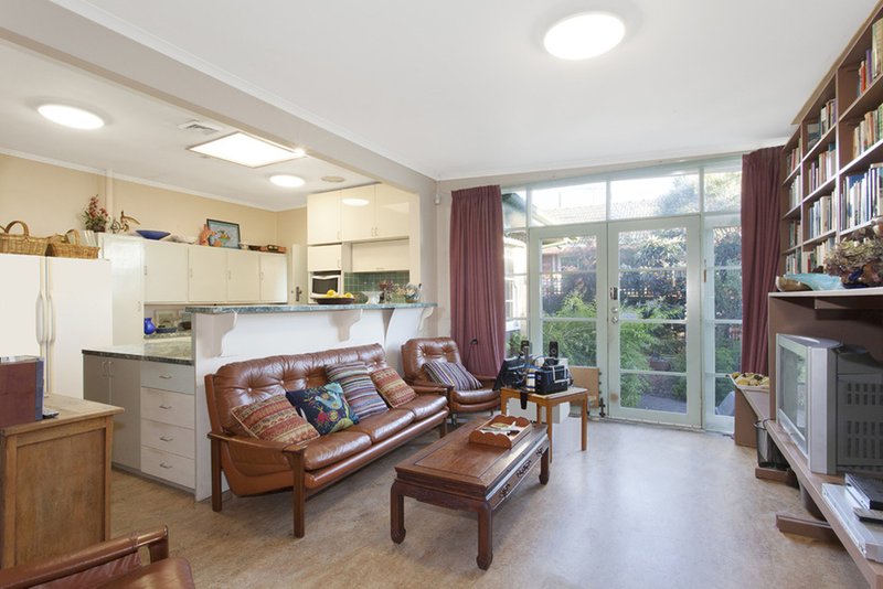 Photo - 4 Ella Street, Murrumbeena VIC 3163 - Image 5