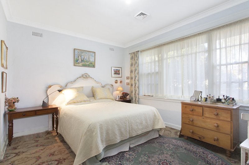 Photo - 4 Ella Street, Murrumbeena VIC 3163 - Image 6