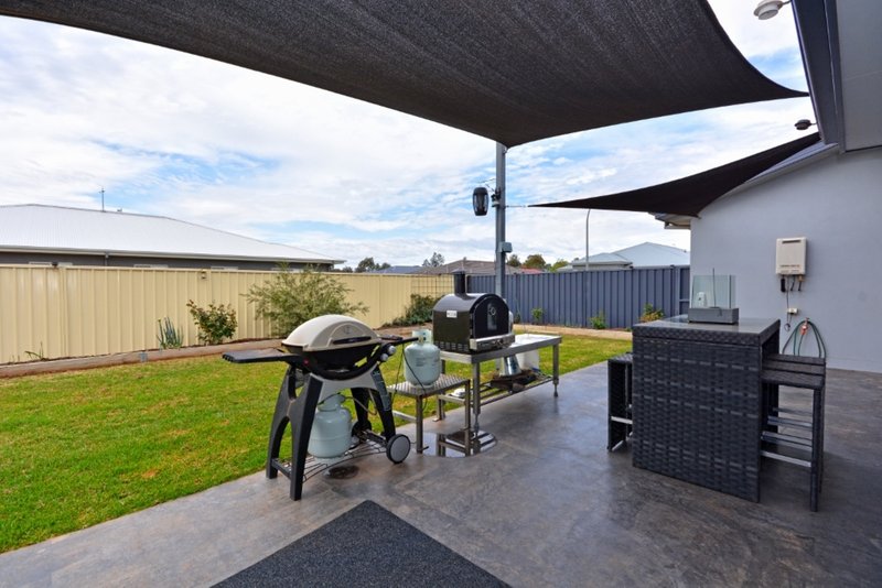 Photo - 4 Ellendon Place, Leeton NSW 2705 - Image 26