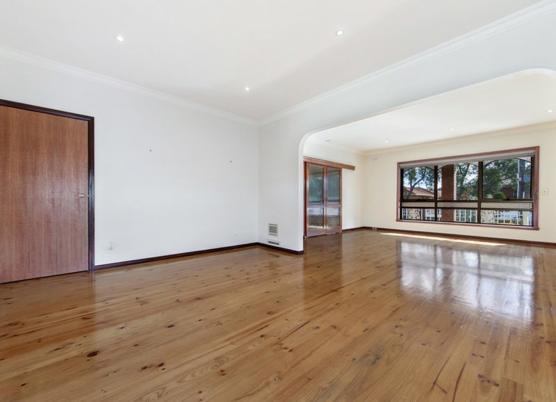 Photo - 4 Elliot Street, Kings Park VIC 3021 - Image 3