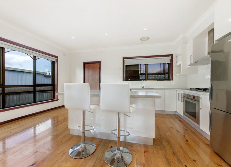 Photo - 4 Elliot Street, Kings Park VIC 3021 - Image 4